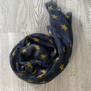 ✨🆓FREE w/ purchase: Star print fashion scarf